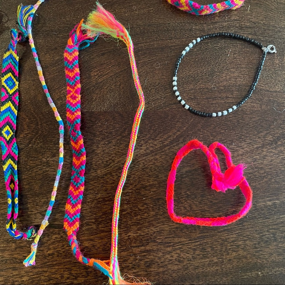 Collection of 90s Friendship Bracelets and Anklets - Picture 5 of 8
